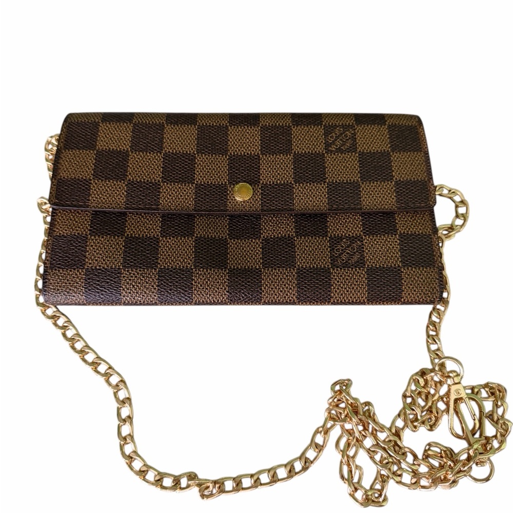 Authentic LOUIS VUITTON Monogram Sarah Wallet